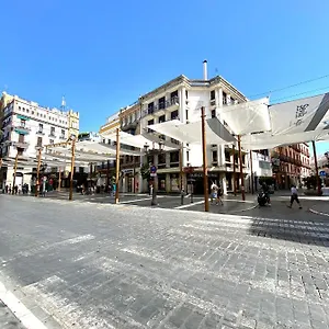 Rentalsevilla Emblemático En La Campana Appartamento Siviglia