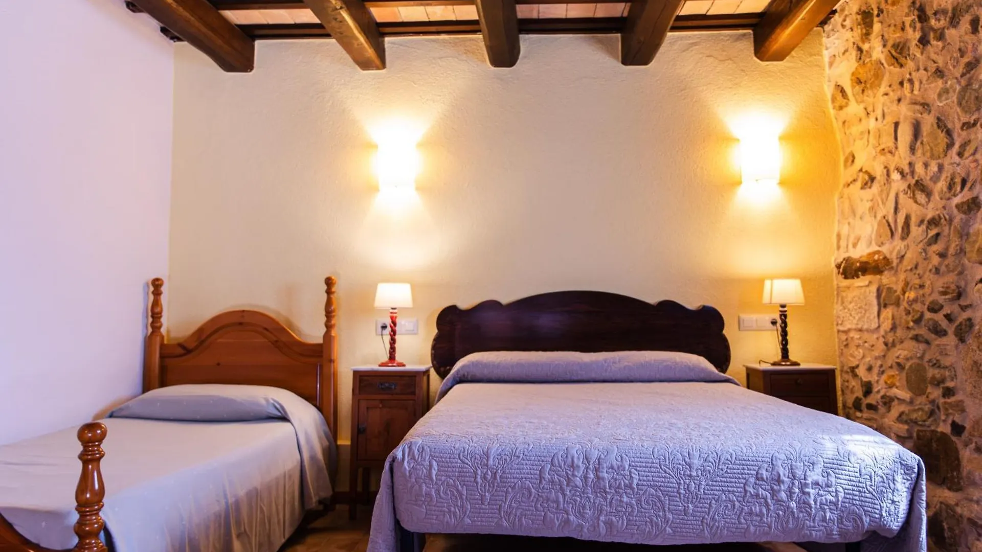 Agroturisme Sant Dionis Campllong Country house